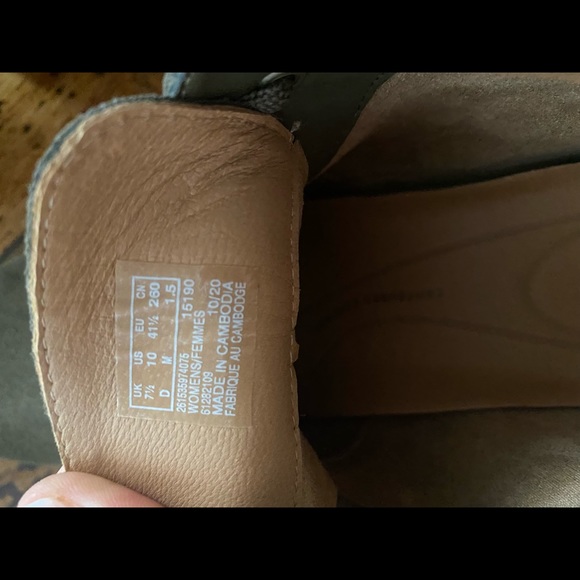 Clark’s leather upper, lace up dark olive suede. Women’s booties, ankle chunky - Picture 6 of 13